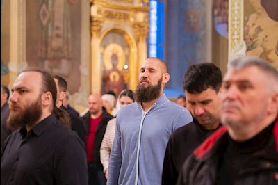 Митрополит Игнатий совершил Божественную литургию и молебен на новый год в Покровском соборе г. Саратова