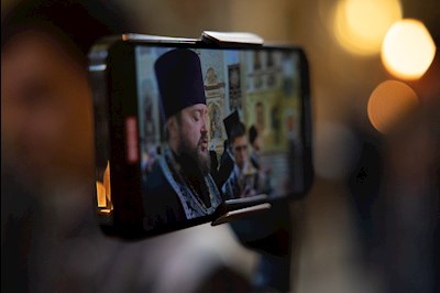 Митрополит Игнатий совершил великое повечерие с чтением Великого покаянного канона преподобного Андрея Критского в Покровском соборе г. Саратова