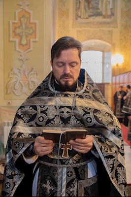 Митрополит Игнатий совершил Литургию Преждеосвященных Даров в Покровском соборе г. Саратова