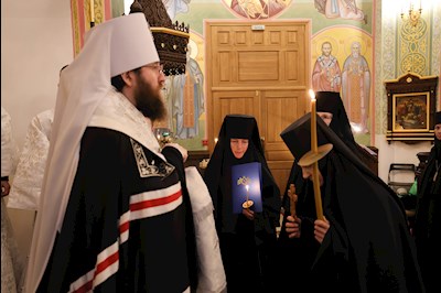 Митрополит Игнатий совершил постриги в Иоанновском женском монастыре