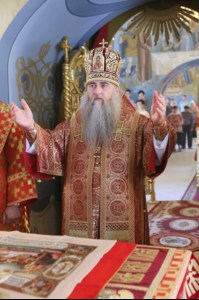 Крещальная Литургия в Свято-Троицком соборе Саратова