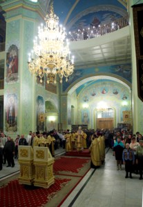 Всенощное бдение в храме в честь Покрова Пресвятой Богородицы г. Саратова