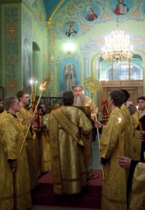 Всенощное бдение в храме в честь Покрова Пресвятой Богородицы г. Саратова