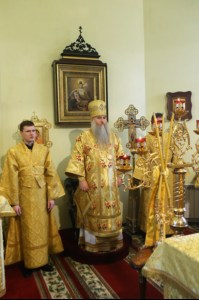 Божественная литургия на Архиерейском подворье — храме во имя преподобного Серафима Саровского г. Саратова