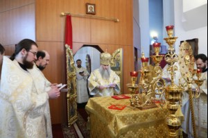 Божественная литургия в храме во имя святого великомученика Георгия Победоносца города Саратова