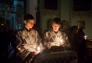 Вечернее богослужение с чтением Великого покаянного канона преподобного Андрея Критского в храме в честь Сошествия Святого Духа города Саратова
