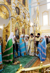 Митрополит Лонгин сослужил Святейшему Патриарху Кириллу на Божественной литургии в Спасо-Вознесенском соборе г.Ульяновска