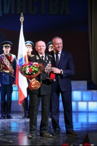 Митрополит Лонгин принял участие в торжественном мероприятии, посвященном Дню народного единства