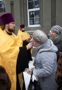 Освящены кресты и купола храма во имя великомученицы Екатерины г. Саратова