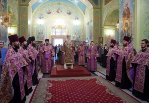 Всенощное бдение в храме в честь Покрова Пресвятой Богородицы г.Саратова