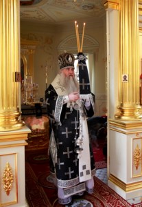 Литургия Преждеосвященных Даров на Архиерейском подворье — храме во имя святого апостола и евангелиста Иоанна Богослова при Саратовской православной духовной семинарии