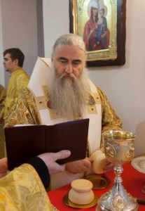 Божественная литургия в храме во имя святых первоверховных апостолов Петра и Павла г.Красноармейска
