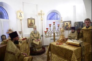 Божественная литургия в храме в честь Благовещения Пресвятой Богородицы г.Саратова