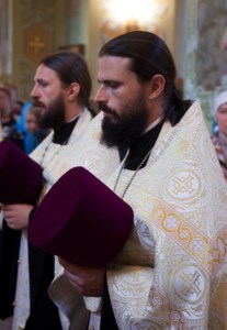 Всенощное бдение в храме в честь Покрова Пресвятой Богородицы г. Саратова