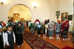 Божественная литургия в храме в честь Покрова Пресвятой Богородицы р.п. Новые Бурасы