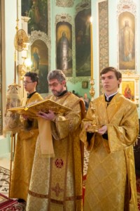 Божественная литургия в храме Сошествия Святого Духа г. Саратова