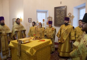 Божественная литургия в храме во имя святителя Николая Японского г. Саратова
