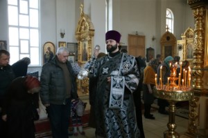 Литургия Преждеосвященных Даров в храме в честь Казанской иконы Божией Матери г.Саратова