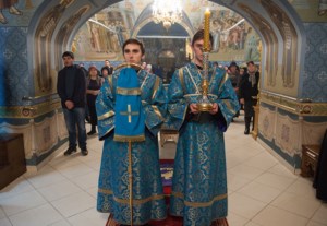 Утреня с чтением акафиста Пресвятой Богородице в Свято-Троицком кафедральном соборе Саратова