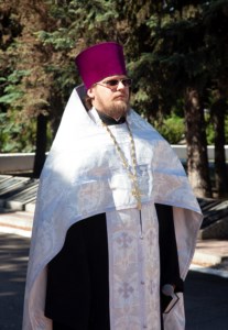 В День памяти и скорби на Воскресенском кладбище Саратова совершена заупокойная лития