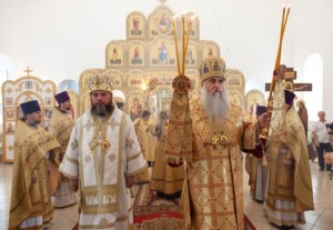 Божественная литургия в храме святых первоверховных апостолов Петра и Павла г. Красноармейска