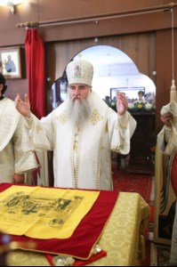 Божественная литургия в храме во имя святителя Тихона, епископа Воронежского, Задонского чудотворца, г. Саратова