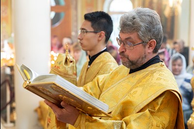 Божественная литургия в храме Всех святых, в земле Русской просиявших, г. Саратова