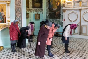 Литургия Преждеосвященных Даров в храме в честь Сошествия Святого Духа г. Саратова