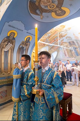 Божественная литургия в Свято-Троицком кафедральном соборе г. Саратова