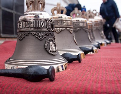 В Благовещенском храме Саратова освятили колокола