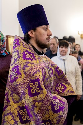 Божественная литургия в храме в честь иконы Божией Матери «Всех скорбящих Радость» г. Саратова