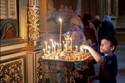 Великое повечерие с чтением канона преподобного Андрея Критского в Покровском храме г. Саратова
