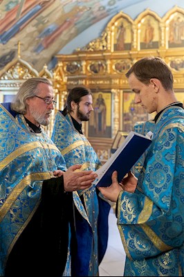 Утреня с чтением акафиста в Свято-Троицком кафедральном соборе г. Саратова