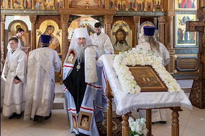 Божественная литургия в Вознесенско-Пантелеимоновском храме с. Усть-Курдюм Саратовского района