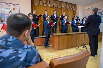 Архиерейский хор Саратовской митрополии выступил в СИЗО