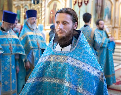 Митрополит Саратовский и Вольский Игнатий совершил вечерню в соединении с Литургией Иоанна Златоуста в Покровском соборе г. Саратова