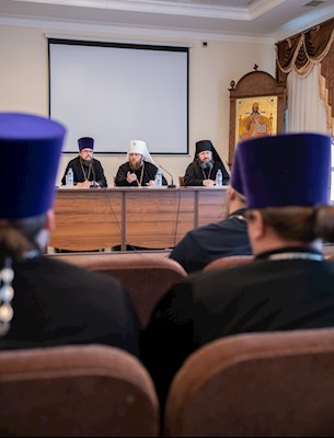 Митрополит Игнатий возглавил заседание Общего собрания СПДС