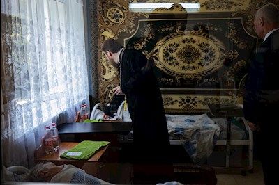 Митрополит Игнатий посетил Аткарский дом-интернат для престарелых и инвалидов
