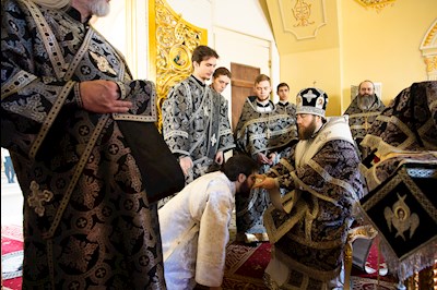 Митрополит Игнатий совершил Литургию Преждеосвященных Даров в храме святого апостола и евангелиста Иоанна Богослова при СПДС