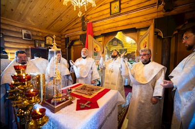 Митрополит Саратовский и Вольский Игнатий совершил Божественную литургию в храме Преображения Господня п. Соколовый