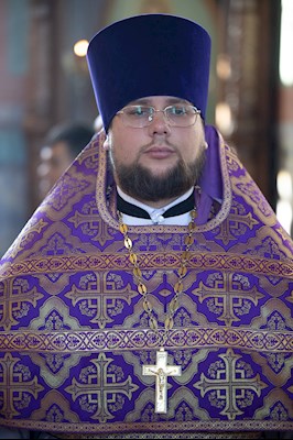 Митрополит Игнатий совершил Божественную литургию в Крестовоздвиженском храме г. Хвалынска