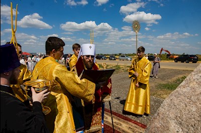 Митрополит Игнатий совершил освящение закладного камня на месте строительства Княже-Владимирского собора г. Саратова