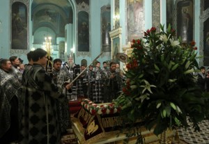 Утреня с Чином погребения в Духосошественском кафедральном соборе города Саратова