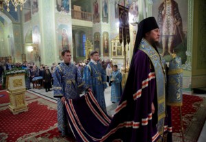 Всенощное бдение в храме в честь Покрова Пресвятой Богородицы г. Саратова
