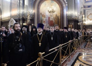Митрополит Лонгин принял участие в Патриаршем богослужении в Храме Христа Спасителя в день открытия Рождественских чтений