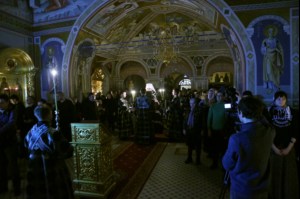 Великое повечерие с чтением канона преподобного Андрея Критского в Свято-Троицком кафедральном соборе г.Саратова