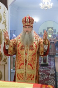Божественная литургия в храме в честь Покрова Пресвятой Богородицы р.п. Новые Бурасы