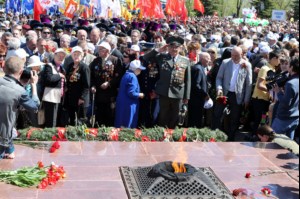 Митрополит Лонгин принял участие в торжественных мероприятиях в парке Победы на Соколовой горе