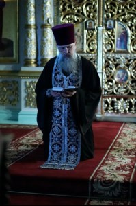 Великое повечерие с чтением канона преподобного Андрея Критского в храме в честь Сошествия Святого Духа г. Саратова