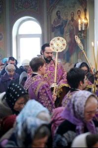 Божественная литургия и панихида в храме во имя Всех Святых, в земле Российской просиявших г. Саратова